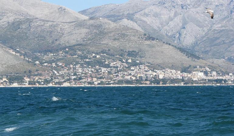 Formia vista da Gaeta. Foto di Bruno Barbato