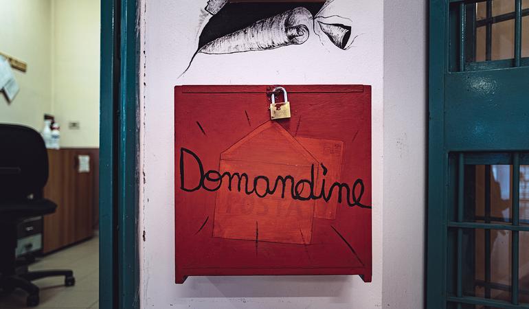 La cassetta per le domandine, all'interno del carcere di Torino (Foto di M. Panzarella)