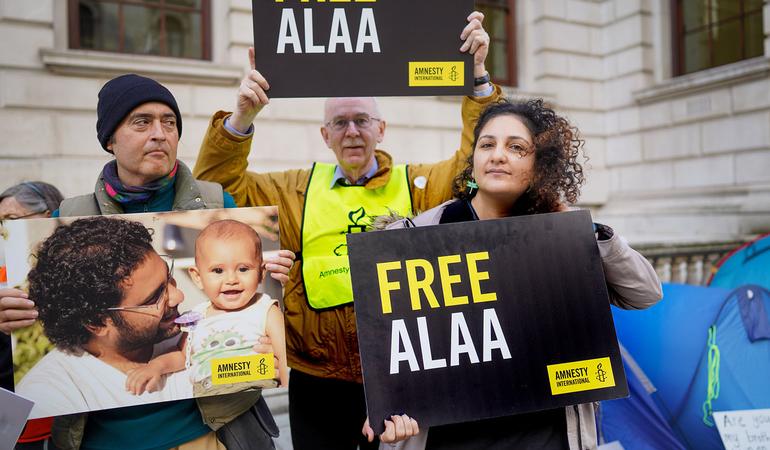 Londra, una manifestazione di solidarietà per Alaa Abd El-Fattah, attivista egiziano incarcerato dal 2019 dalle autorità del Cairo (Alisdare Hickson/Flickr)