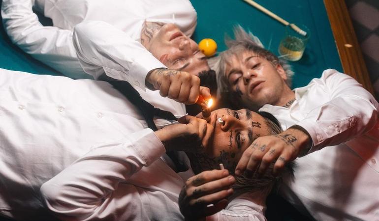 I componenti della band trapper Fsk satellite. Credits: Instagram