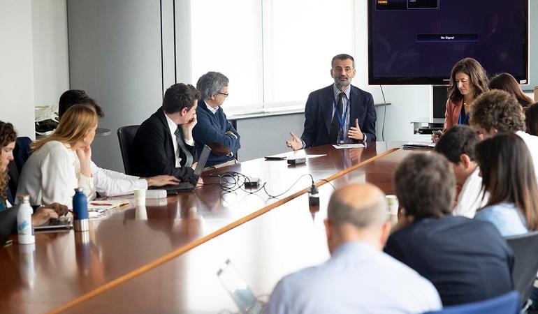 Bruxelles, 21 maggio 2025. Giornalisti italiani durante un incontro al Parlamento europeo con gli eurodeputati Gaetano Pedullà e Antonio De Caro (Foto © European Union 2025)
