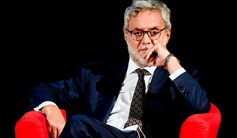 Il nuovo procuratore nazionale antimafia, Giovanni Melillo, il 15 luglio scorso alla cerimonia di consegna dei Premio Ammaturo in memoria del vice questore ucciso con l'agente Pasquale Paola nel luglio del 1982 (Ciro Fusco/Ansa)