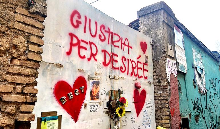 San Lorenzo, Roma. Scritte in ricordo di Desirée, giovane morta di overdose