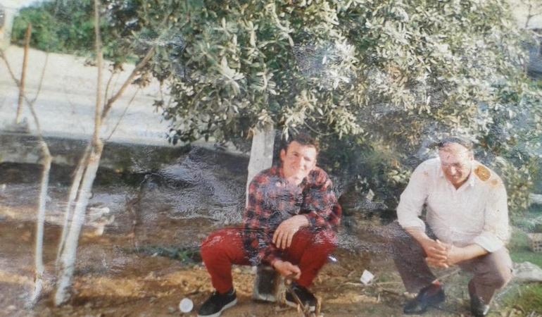 A sinistra, Hyso Telharaj