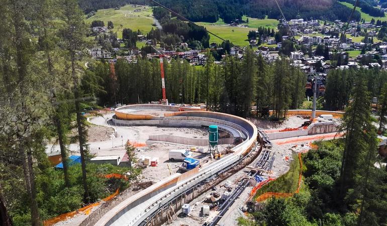 Il cantiere della pista da bob a Cortina d'Ampezzo. Foto di S. Lacedelli