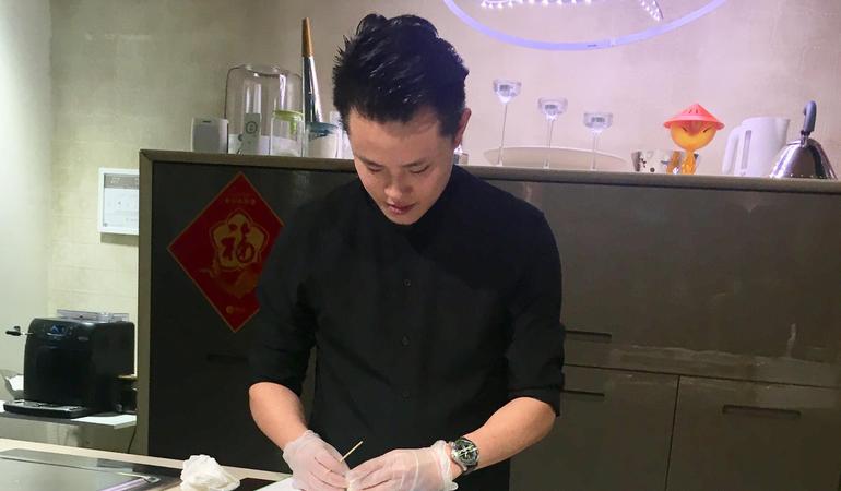 Yujia Hu, in arte Theonigiriart