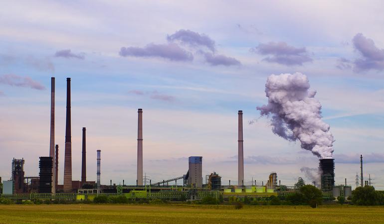 Complesso industriale. Foto Pixabay