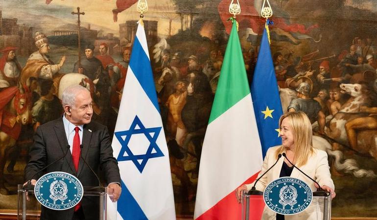 Roma, 10 marzo 2023. La presidente del Consiglio dei ministri, Giorgia Meloni, e il primo ministro di Israele, Benjamin Netanyahu, al termine del loro incontro a Palazzo Chigi (Foto da governo.it CC-BY-NC-SA 3.0 IT)
