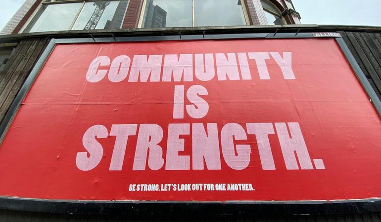 Foto di <a href="https://unsplash.com/it/@john_cameron?utm_source=unsplash&utm_medium=referral&utm_content=creditCopyText">John Cameron</a> su <a href="https://unsplash.com/it/foto/segnaletica-coca-cola-rossa-e-bianca--_5IRj1F2rY?utm_source=unsplash&utm_medium=referral&utm_content=creditCopyText">Unsplash</a> 