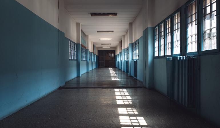 Un corridoio del carcere Lorusso-Cutugno. Credits: Marco Panzarella 