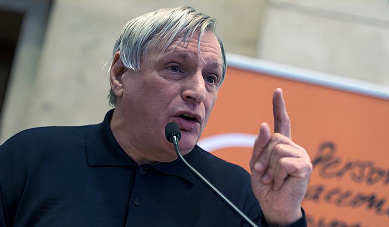 Approvata la legge "Liberi di scegliere" per donne e minori in fuga dalle famiglie mafiose. Luigi Ciotti: "Enorme gioia, ora strumenti concreti"