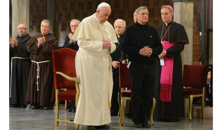 Beni confiscati, Papa Francesco "benedice" progetto in Argentina
