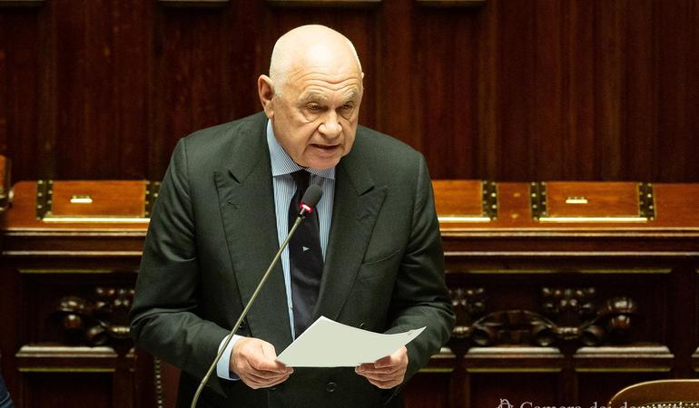 Il ministro della Giustizia Carlo Nordio durante un intervento alla Camera dei deputati (Foto camera.it)
