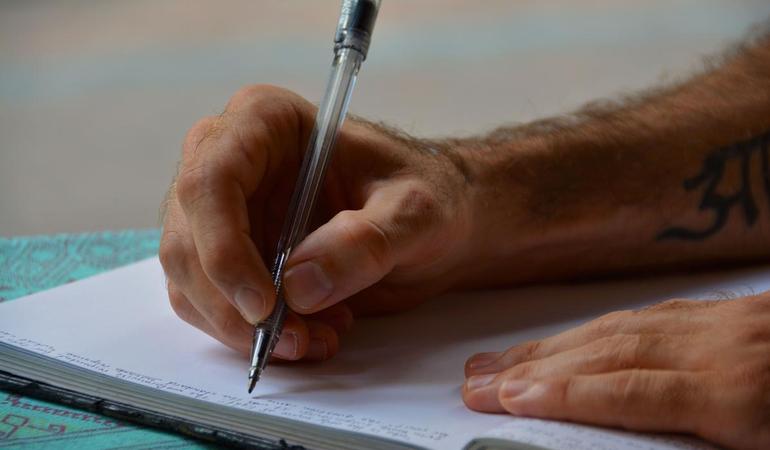 Scrittura e lettura, alleate contro la solitudine in cella