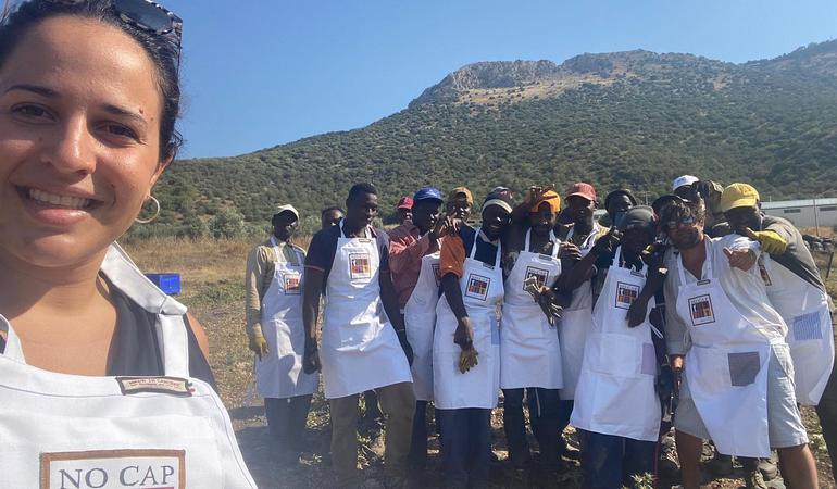 Maria Luisa Terrenzio con i primi lavoratori del progetto NoCap, 2019