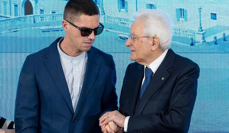 Roma, febbraio 2025. Nicolas Marzolino riceve dal presidente della Repubblica Sergio Mattarella l'onorificenza di Cavaliere dell'Ordine al merito della Repubblica italiana