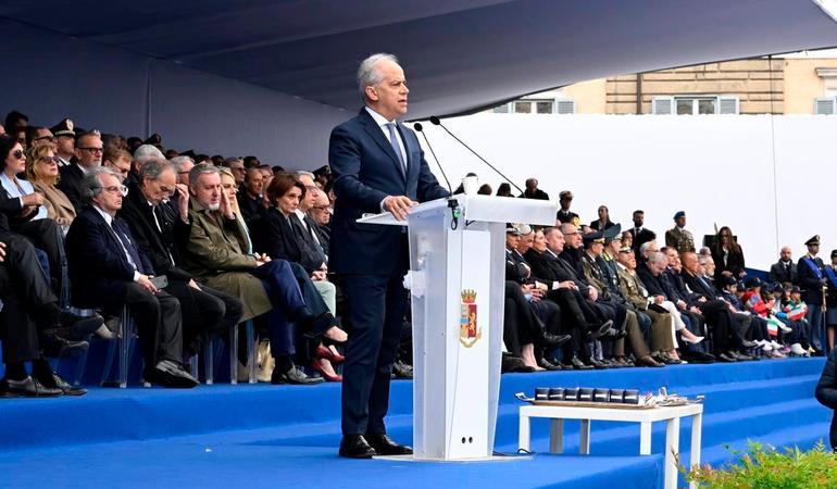 Roma, 10 aprile 2025. Il ministro Matteo Piantedosi al 173° anniversario della fondazione della polizia di Stato. Foto del ministero dell'Interno 