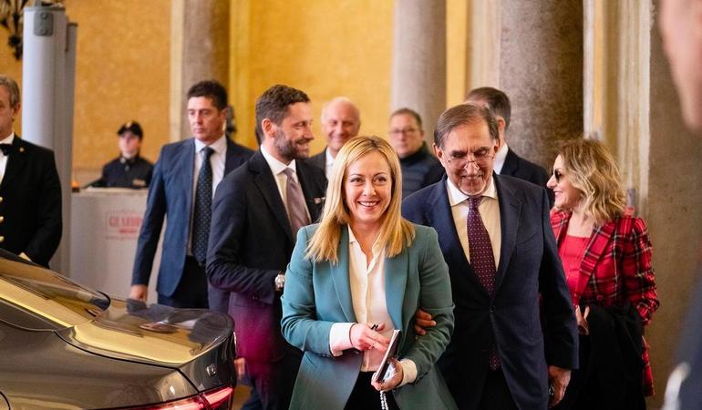 La presidente del Consiglio Giorgia Meloni insieme al presidente del Senato Ignazio La Russa. Foto: Governo.it