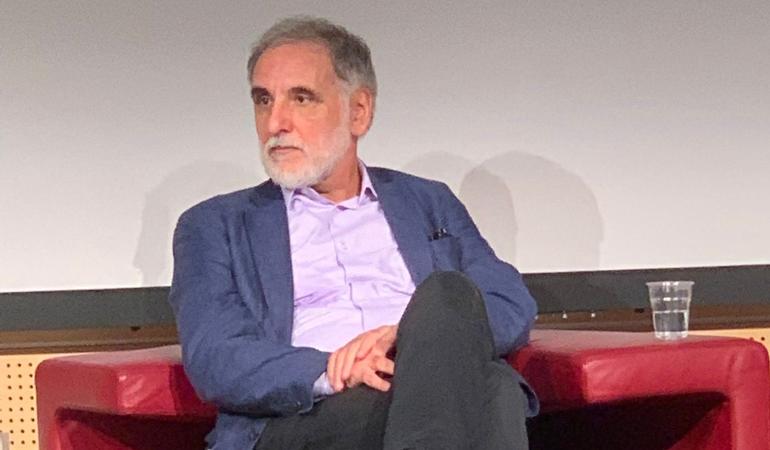 Michele Mari, scrittore italiano, alla finale del Premio Chiara 2022 (Wikimedia) 