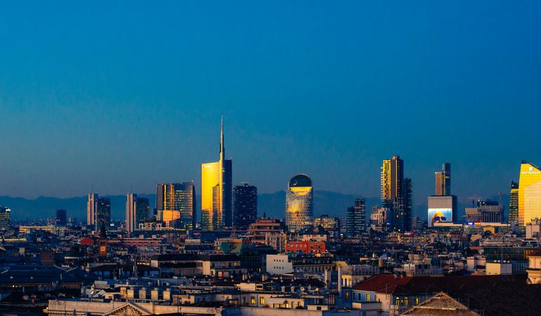 Skyline di Milano (Foto di Anastasiia Buchinskaia, Unsplash)