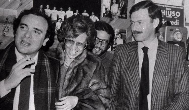 Beppe Montana (il primo da sinistra) insieme a Ninni Cassarà (il primo da destra)