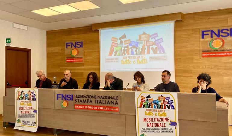 La conferenza di presentazione della mobilitazione "Non per noi ma per tutte e tutti"