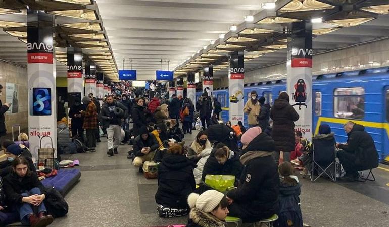 Kyiv, sfollati nella metro. Credits: governo ucraino