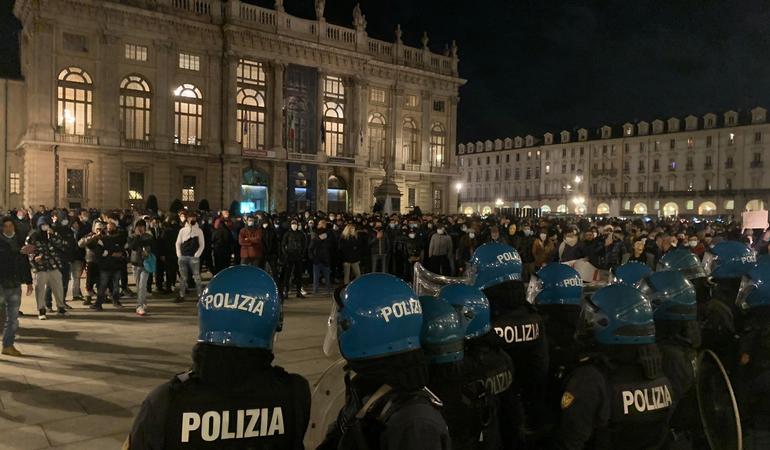 La manifestazione del 26 ottobre in piazza Castello, Torino. Credits: Rosita Rijtano