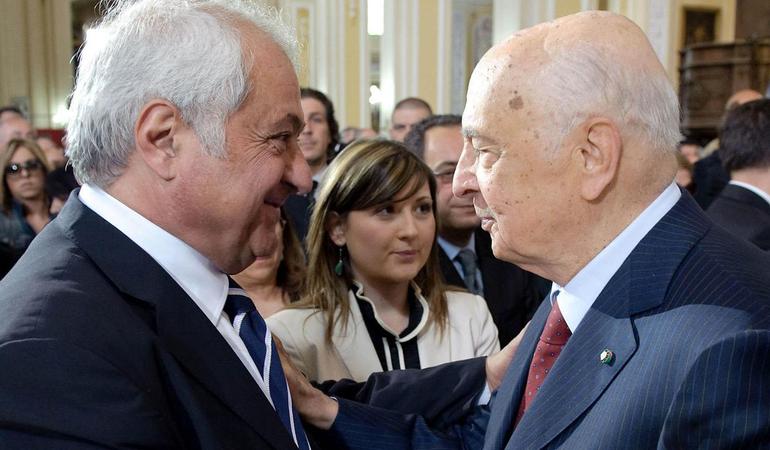Corleone (Pa), 24 maggio 2012. Placido Rizzotto saluta il presidente della Repubblica Giorgio Napolitano durante i funerali dello zio sindacalista. Foto di P. Giandotti/Ansa