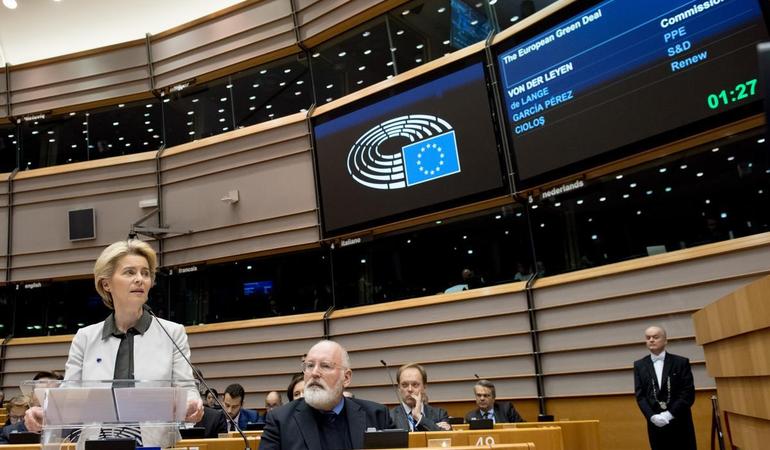 Bruxelles, 11 dicembre 2019. La presidente della commissione europea Ursula von der Leyen e il vicepresidente esecutivo Frans Timmermans presentano il Green deal al parlamento europeo (Foto di E. Ansotte/Ue) 