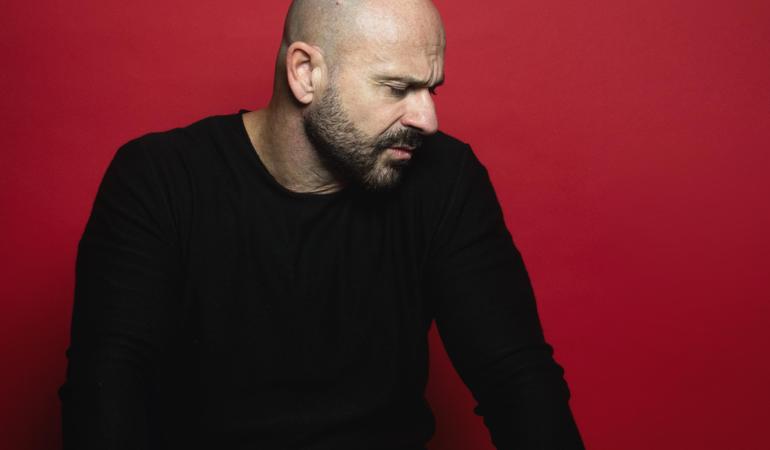 Gennaro Della Volpe, in arte Raiz. Credits foto: Riccardo Piccirillo