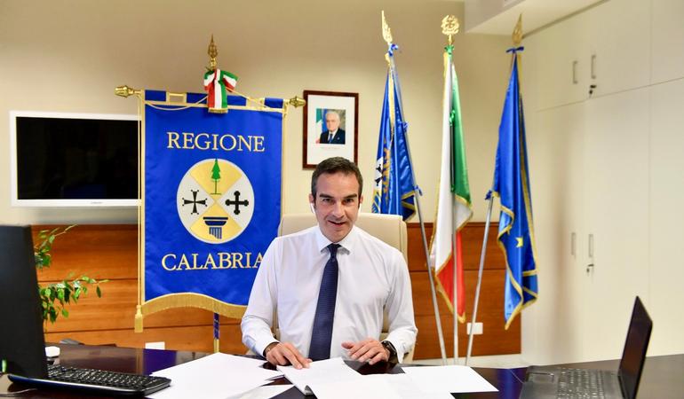 Il presidente della Calabria, Roberto Occhiuto, è anche il commissario che deve risanare la sanitÃ  regionale (Facebook)