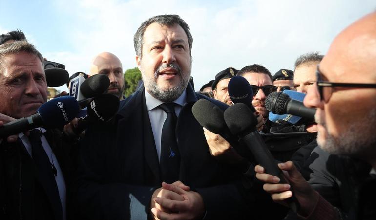 Palermo, 20 dicembre 2024. Il ministro Matteo Salvini arriva all'aula bunker del carcere Pagliarelli per la sentenza del processo Open Arms. ANSA/Igor Petyx