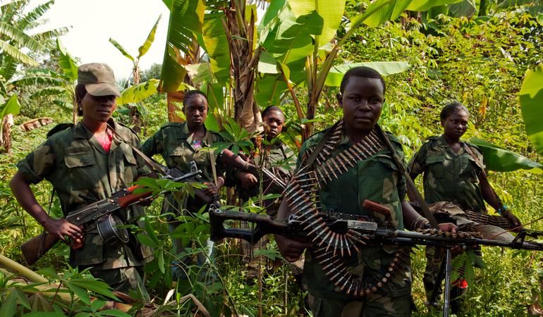 Donne combattenti in Congo. Dal reportage Ms Kalashnikov di Matchbox Media Collective (Flickr)