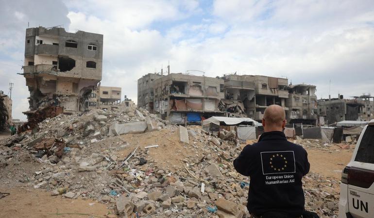Gaza, 5 febbraio 2025. Personale dell'Unione europea impegnato nell'assistenza umanitaria (foto Unione Europea)