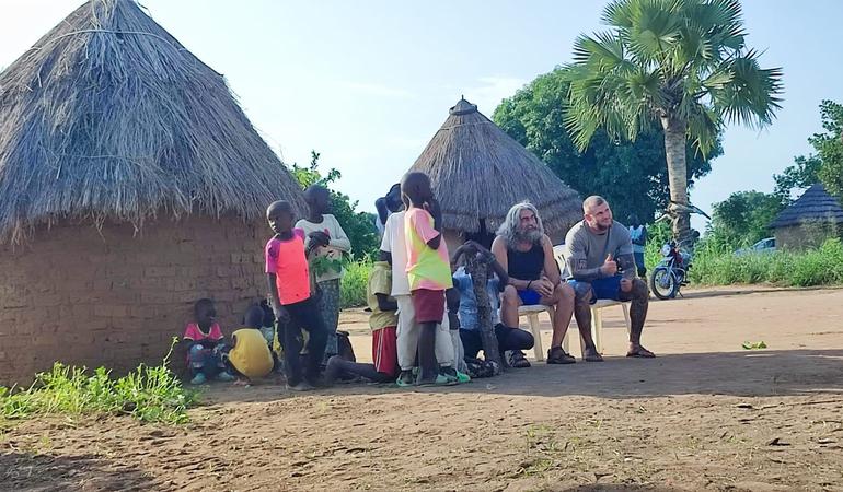 Viaggio per incontri e scambi interculturali in Africa. 