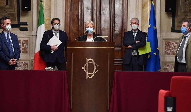 Donatella Bianchi, presidentessa del Wwf, al termine dell'incontro con Mario Draghi il 10 febbraio (Ettore Ferrari - Epa)