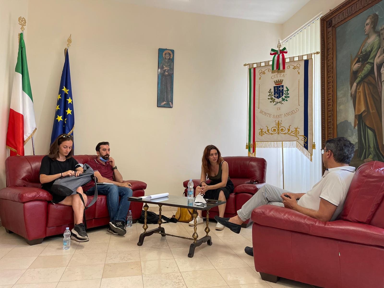 L'incontro con il sindaco Pierpaolo D'Arienzo di Monte Sant'Angelo, Comune sciolto per mafia