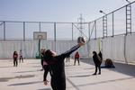 All'interno del centro sportivo di Tobzawa un gruppo di venti ragazze tra i 13 e 17 anni si incontra quasi ogni giorno per giocare a pallavolo e a basket (Foto A. Pagani)