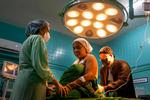 L'Avana. Preparazione a un taglio cesareo nella sala operatoria dell'ospedale docente ginecobstétrico Ramón Gonzáles Coro